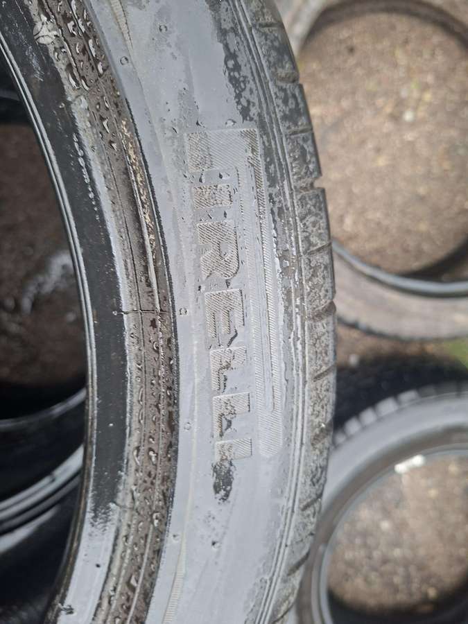 Pirelli Pzero, summer 245/40 R18