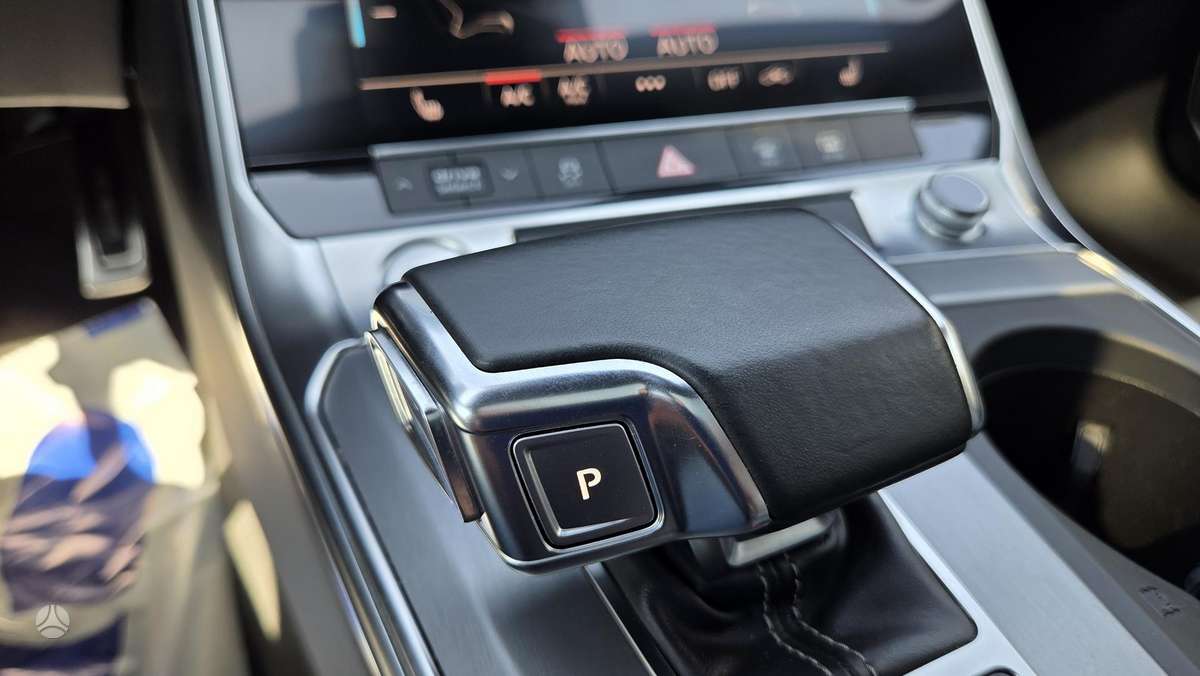 Audi A6, 2.0 l., Универсал