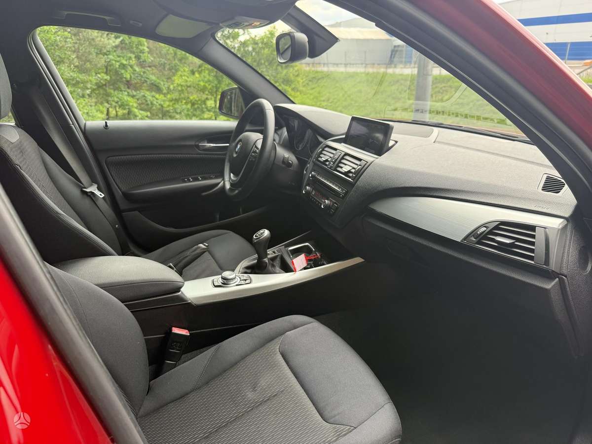 BMW 120, 2.0 l., hatchback