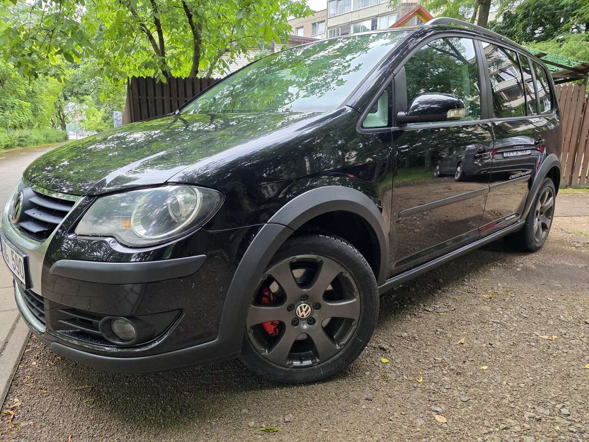 Volkswagen Cross Touran - 3