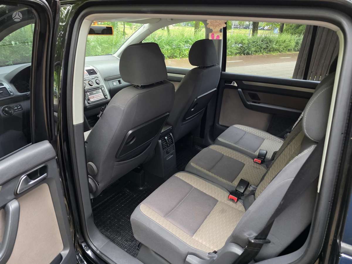 Volkswagen Cross Touran - 10