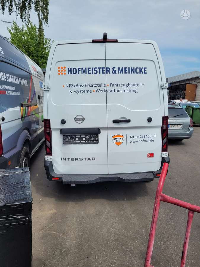 Nissan Interstar