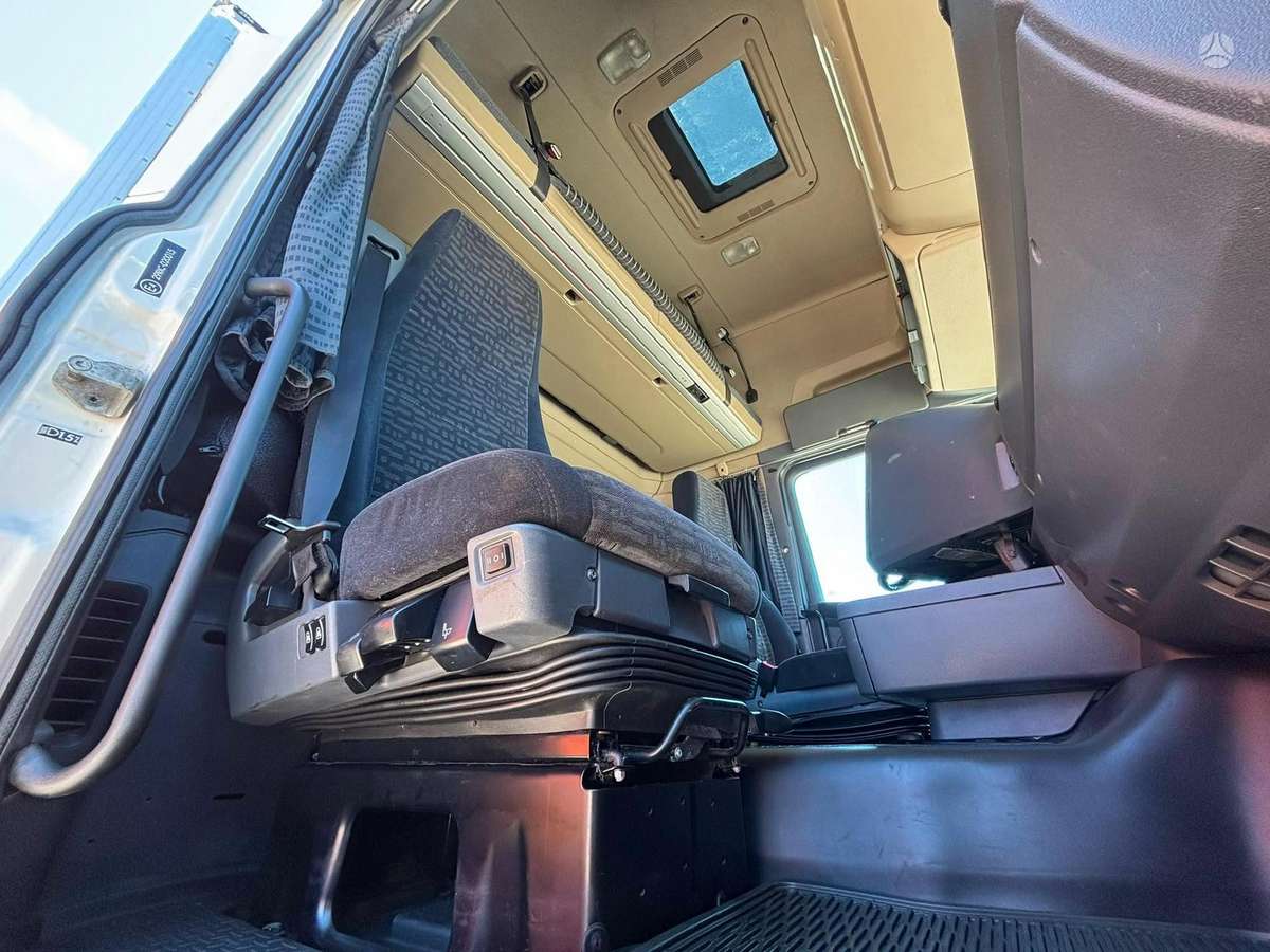 Scania R 420 6x2, box trucks / box vans