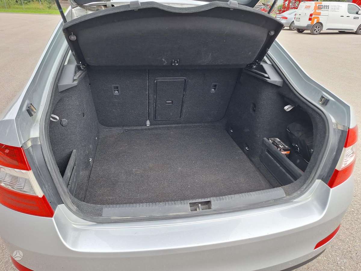 Skoda Octavia, 1.6 l., hatchback