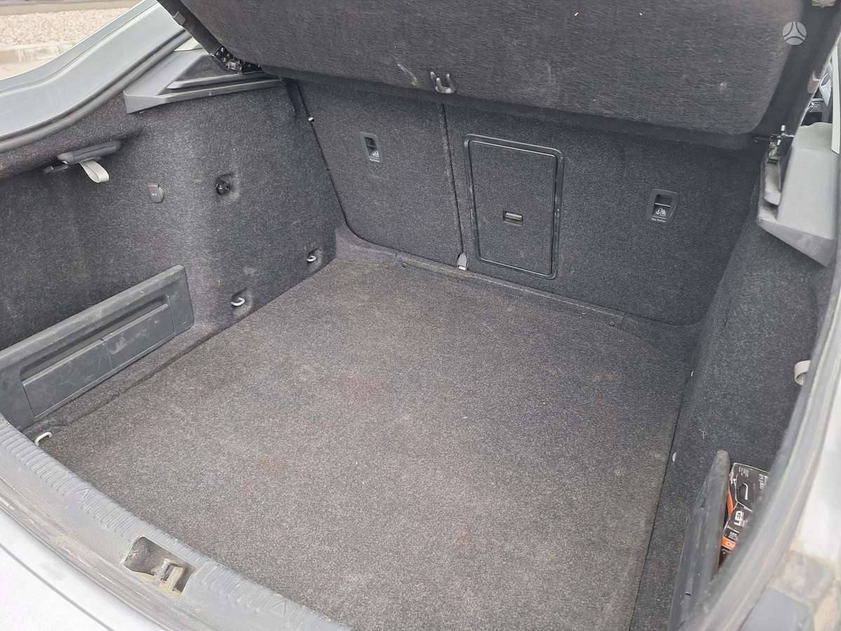 Skoda Octavia, 1.6 l., hatchback