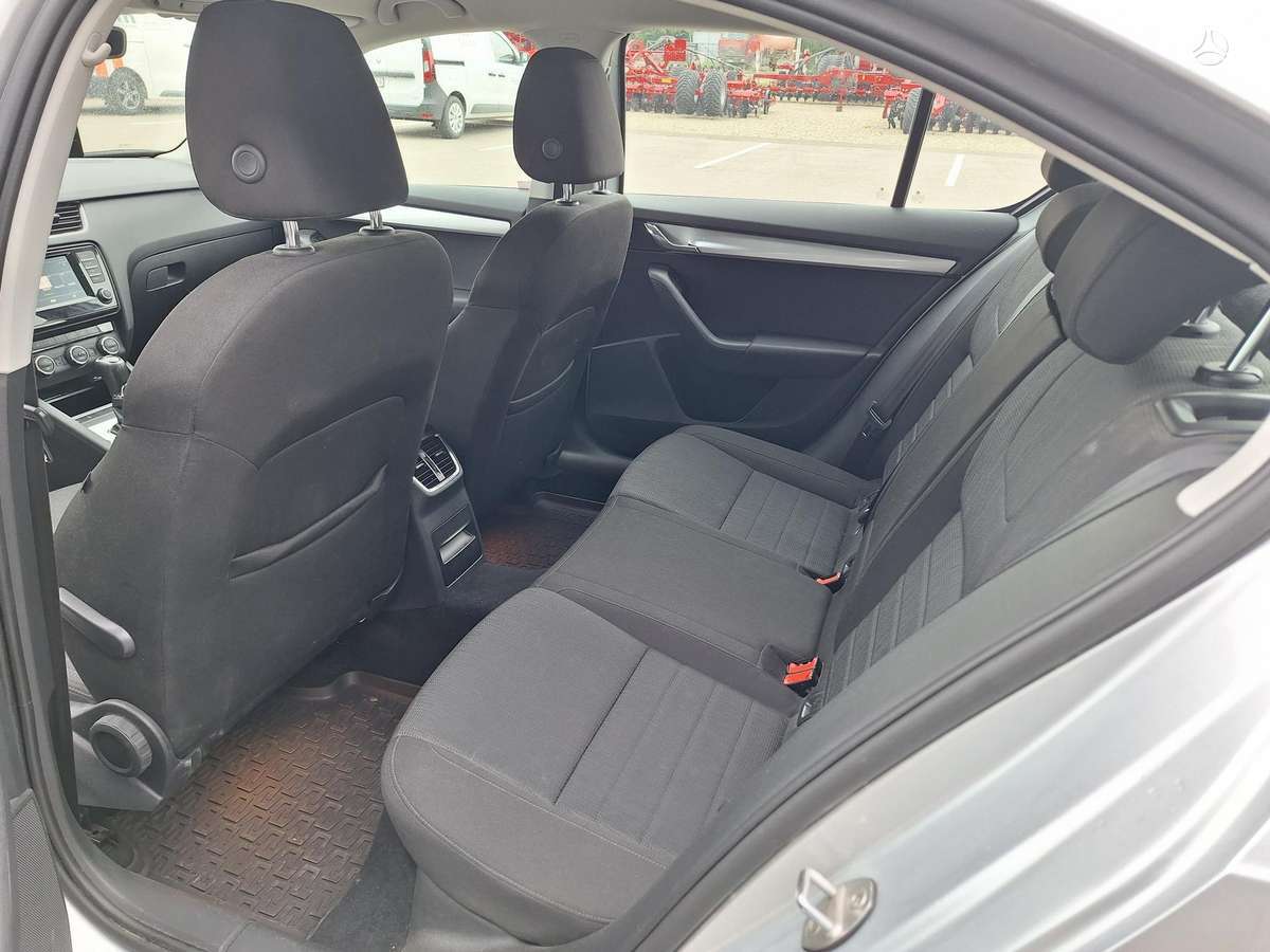 Skoda Octavia, 1.6 l., hatchback