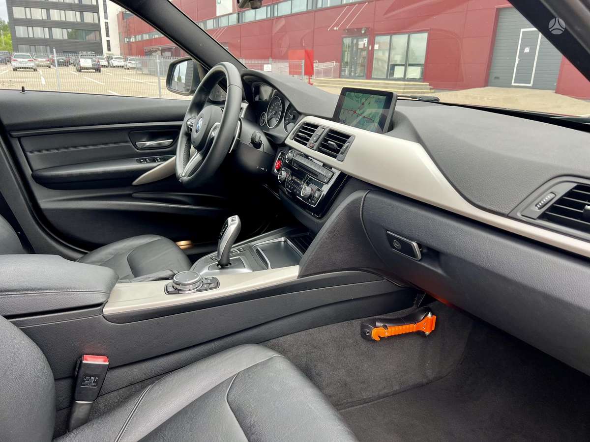 BMW 320, 2.0 l., wagon