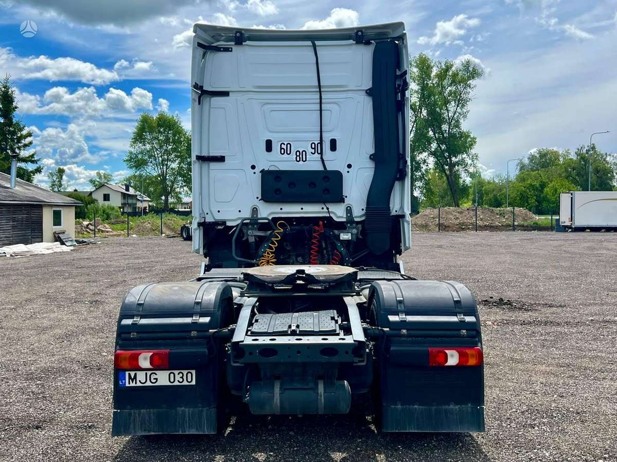 Mercedes-Benz Actros, double sleeper