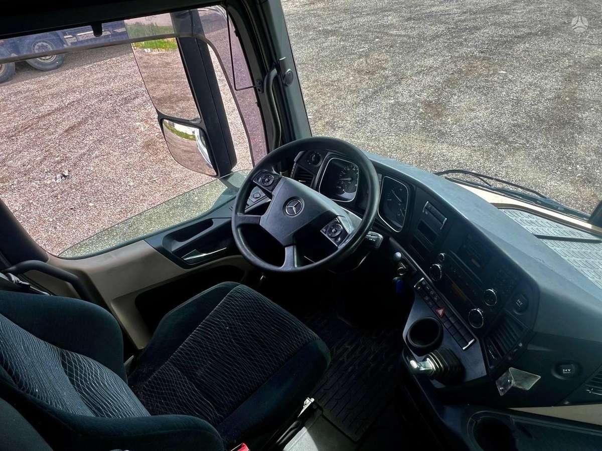 Mercedes-Benz Actros, double sleeper