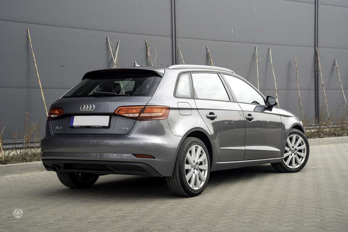 Audi A3, 1.6 l., Хэтчбек