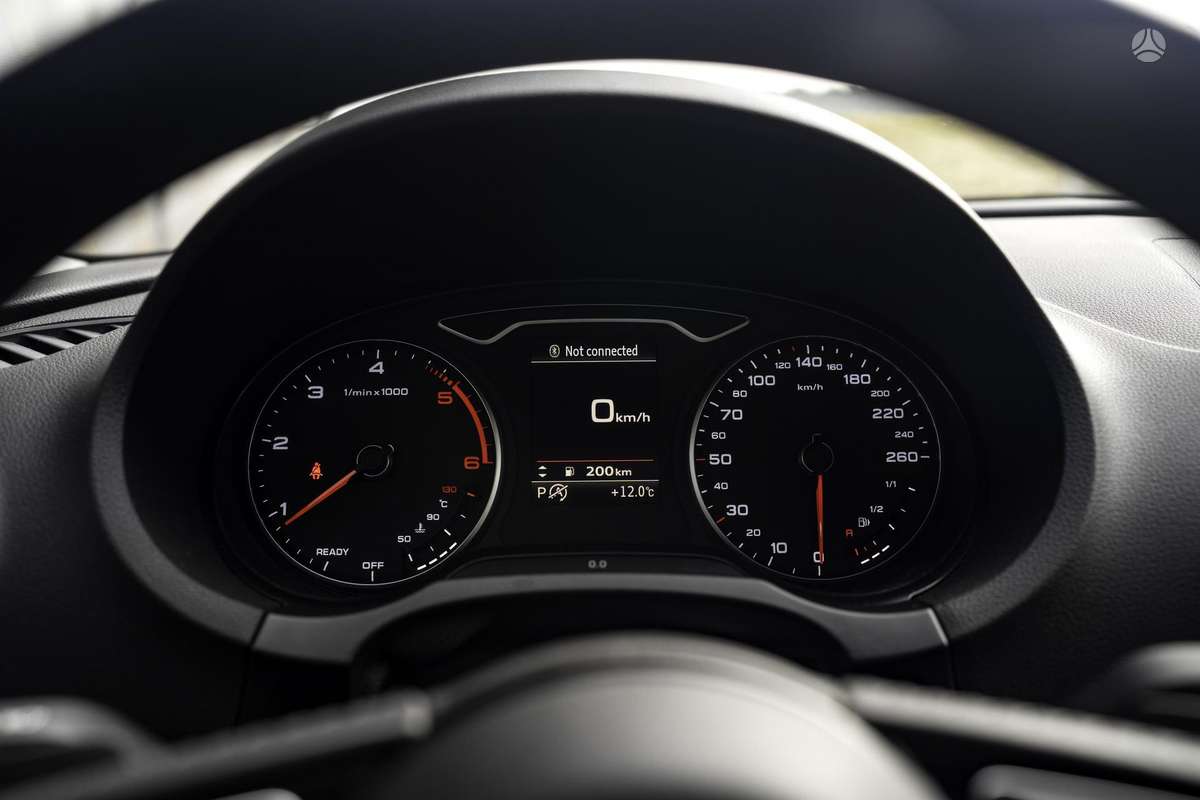 Audi A3, 1.6 l., Хэтчбек