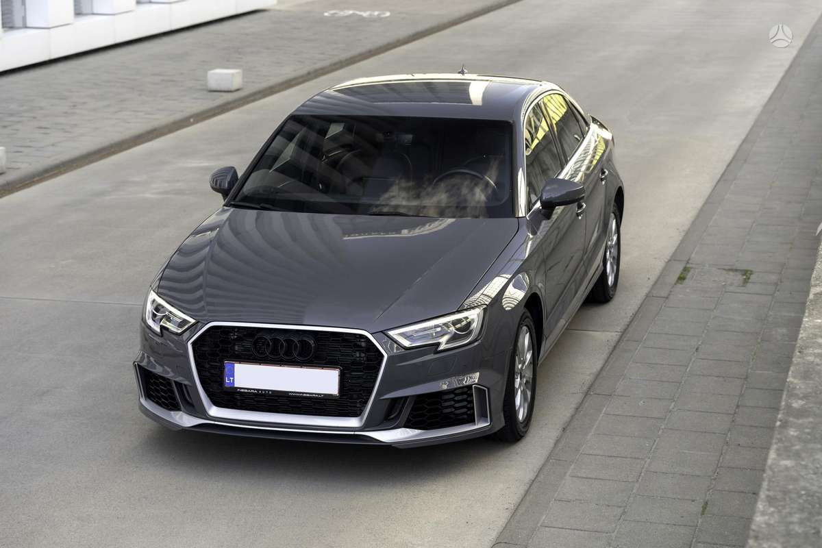 Audi A3, 1.6 l., Седан