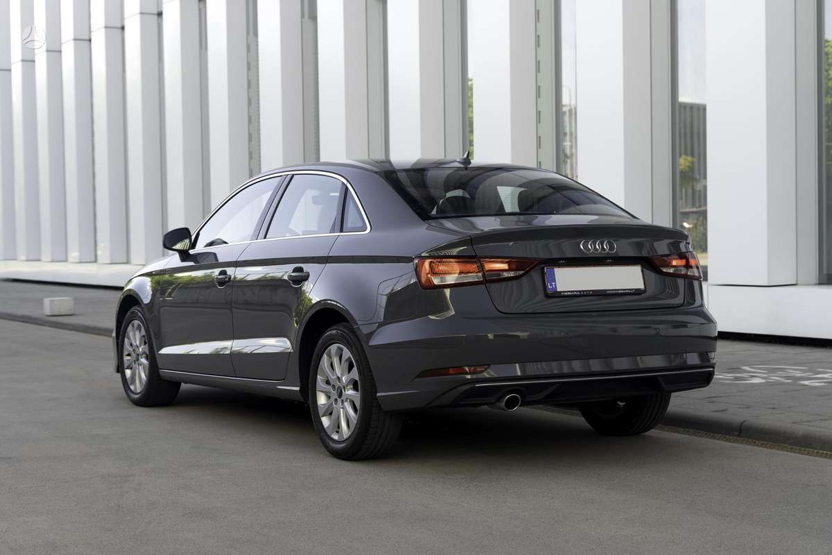 Audi A3, 1.6 l., sedanas