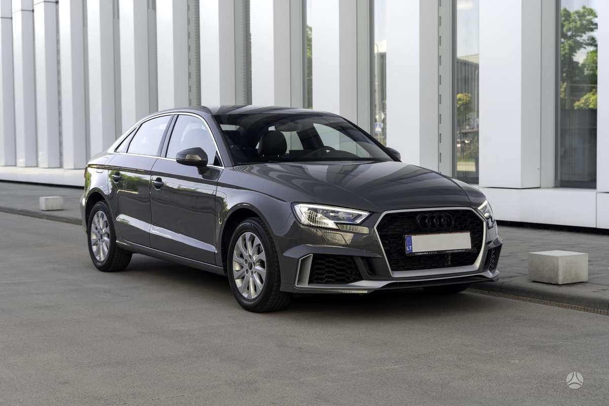 Audi A3, 1.6 l., Седан