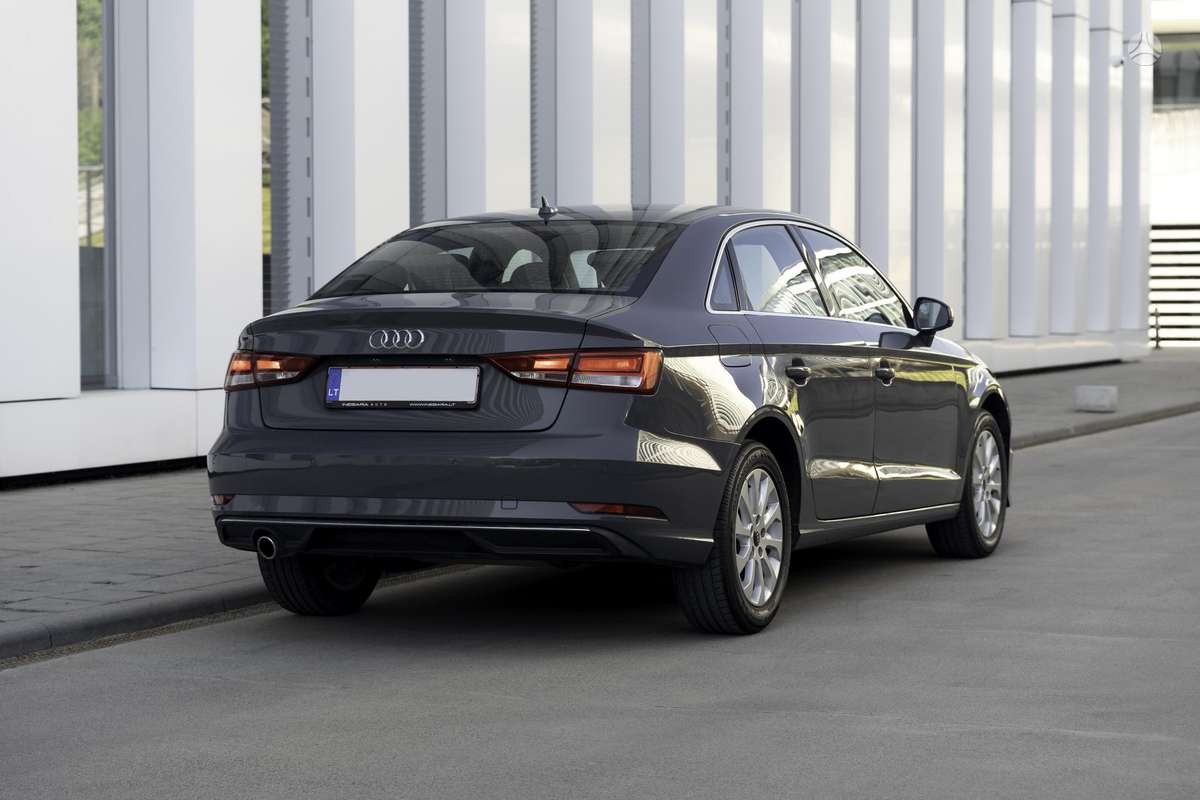 Audi A3, 1.6 l., sedanas