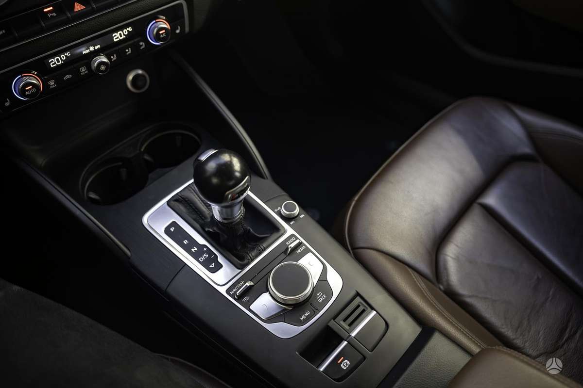 Audi A3, 1.6 l., sedanas