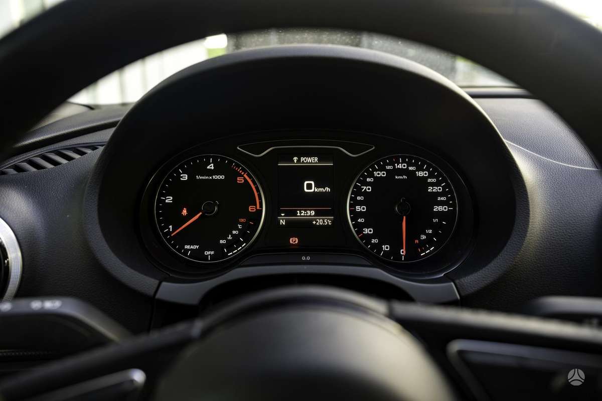 Audi A3, 1.6 l., sedanas