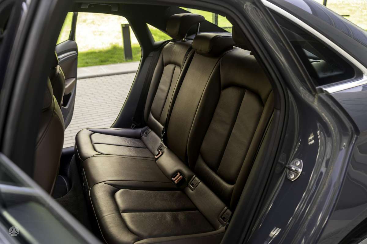 Audi A3, 1.6 l., sedanas