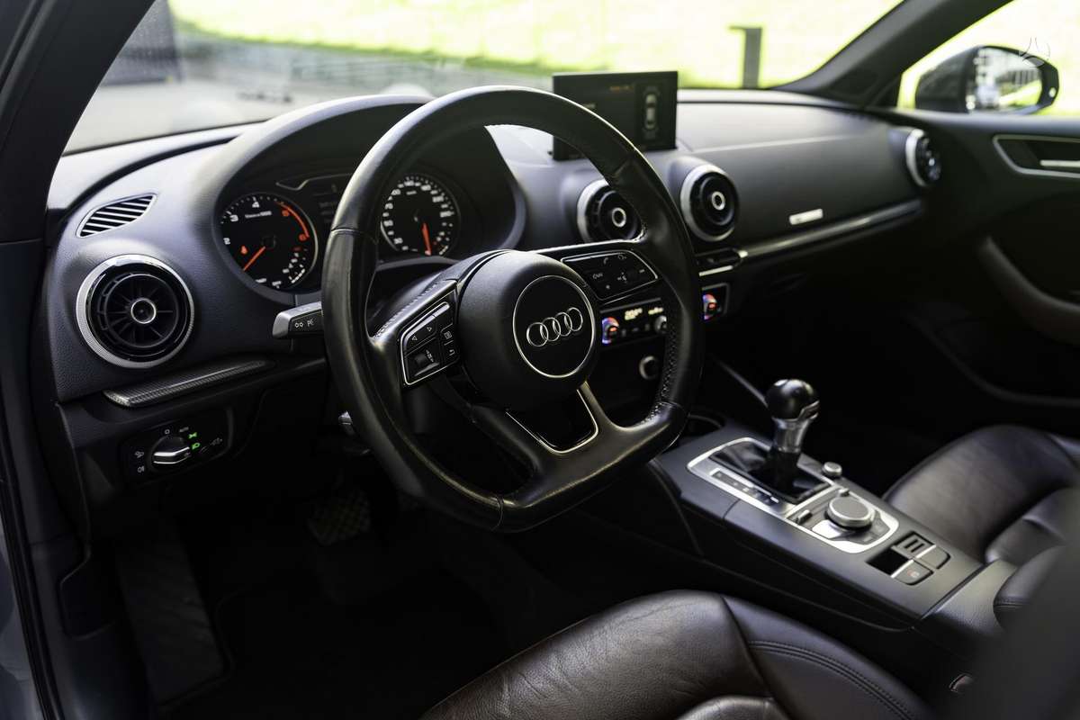 Audi A3, 1.6 l., sedanas