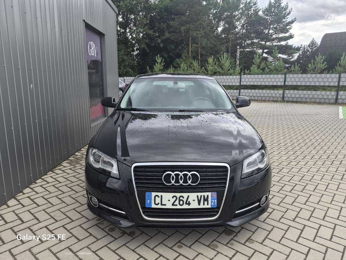 Audi A3, 1.6 l., Хэтчбек