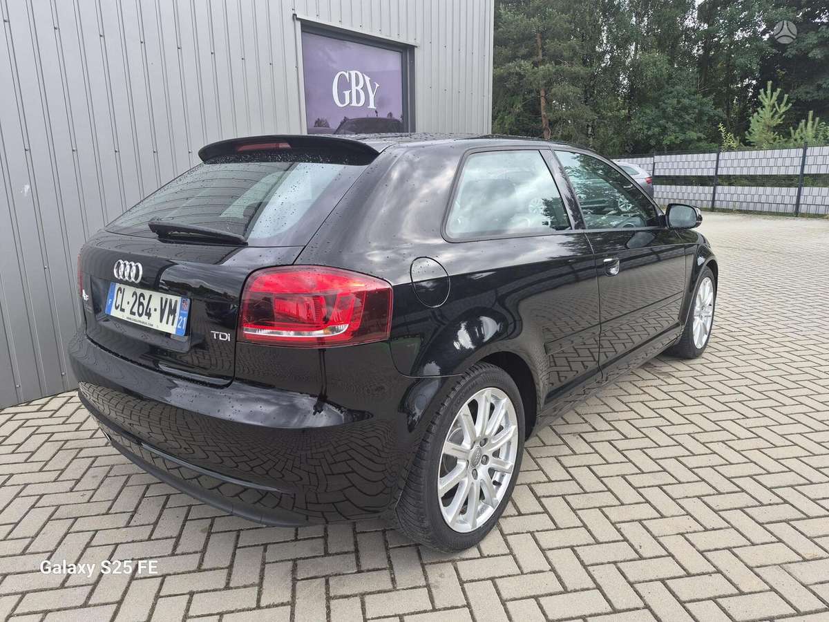 Audi A3, 1.6 l., hatchback