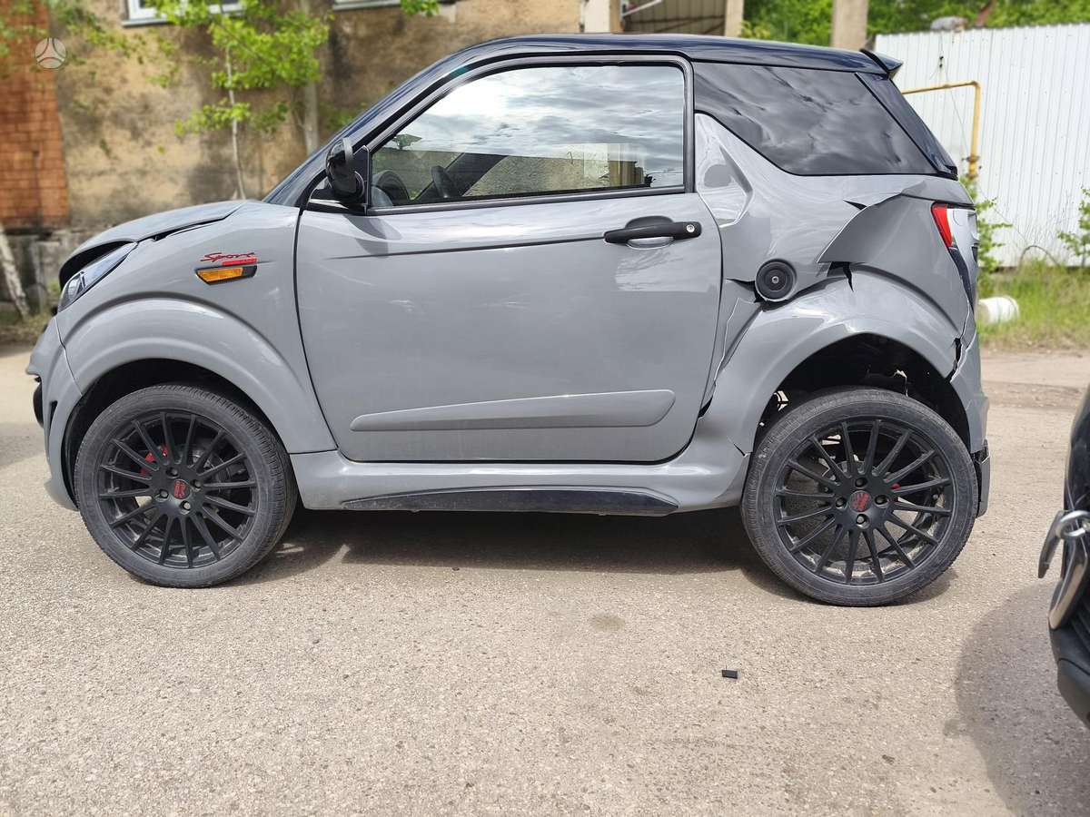 Ligier JS50, 0.5 l., hatchback