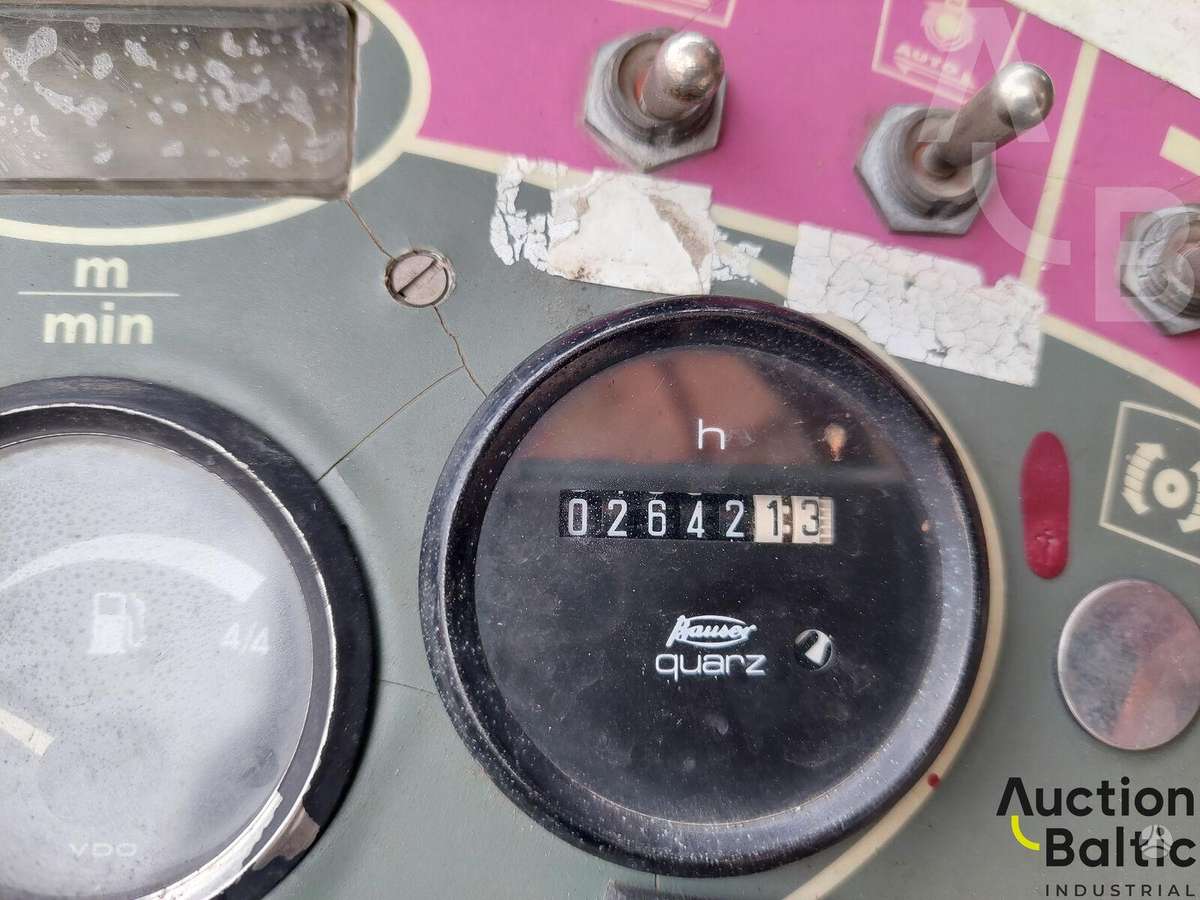 Demag DF 90 P, paving machinery
