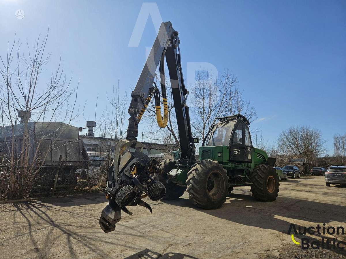 -Kita- 2541, harvesters