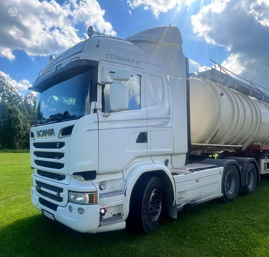 Scania R520 LA6X2HNB, single sleeper