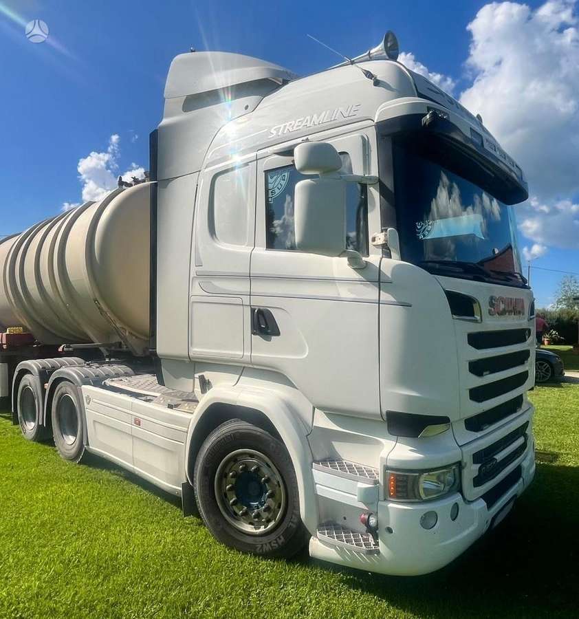 Scania R520 LA6X2HNB, single sleeper