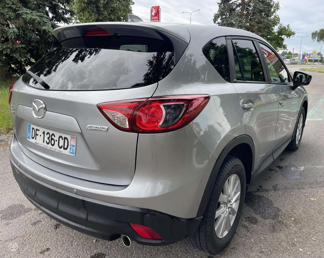 Mazda CX-5, 2.2 l., off-road / crossover