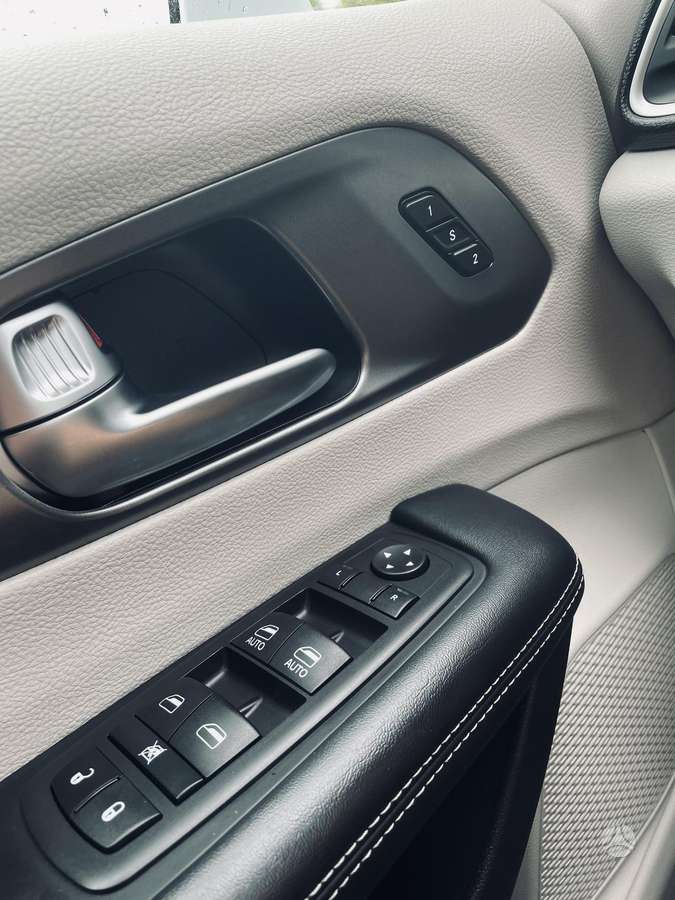 Chrysler Pacifica, 3.6 l., Минивэн