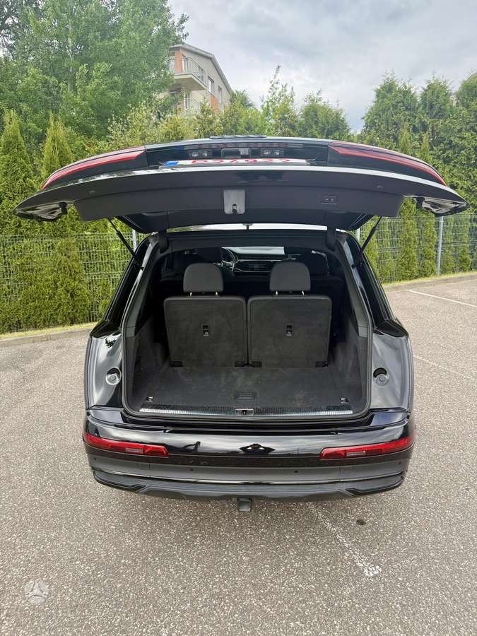 Audi Q7, 3.0 l., Минивэн