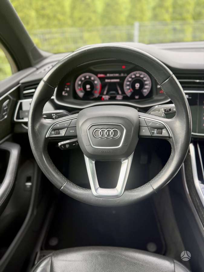 Audi Q7, 3.0 l., Минивэн