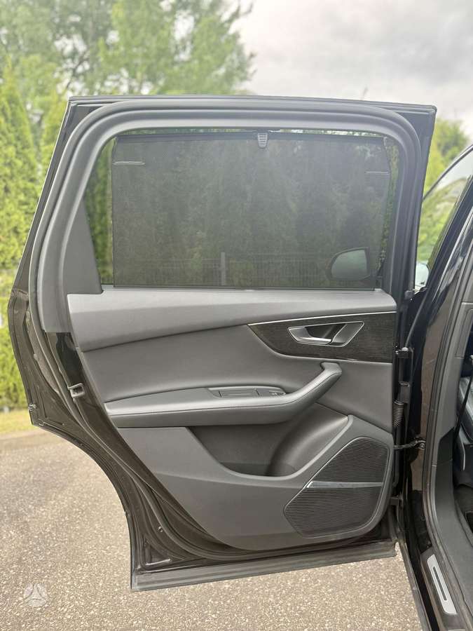 Audi Q7, 3.0 l., Минивэн