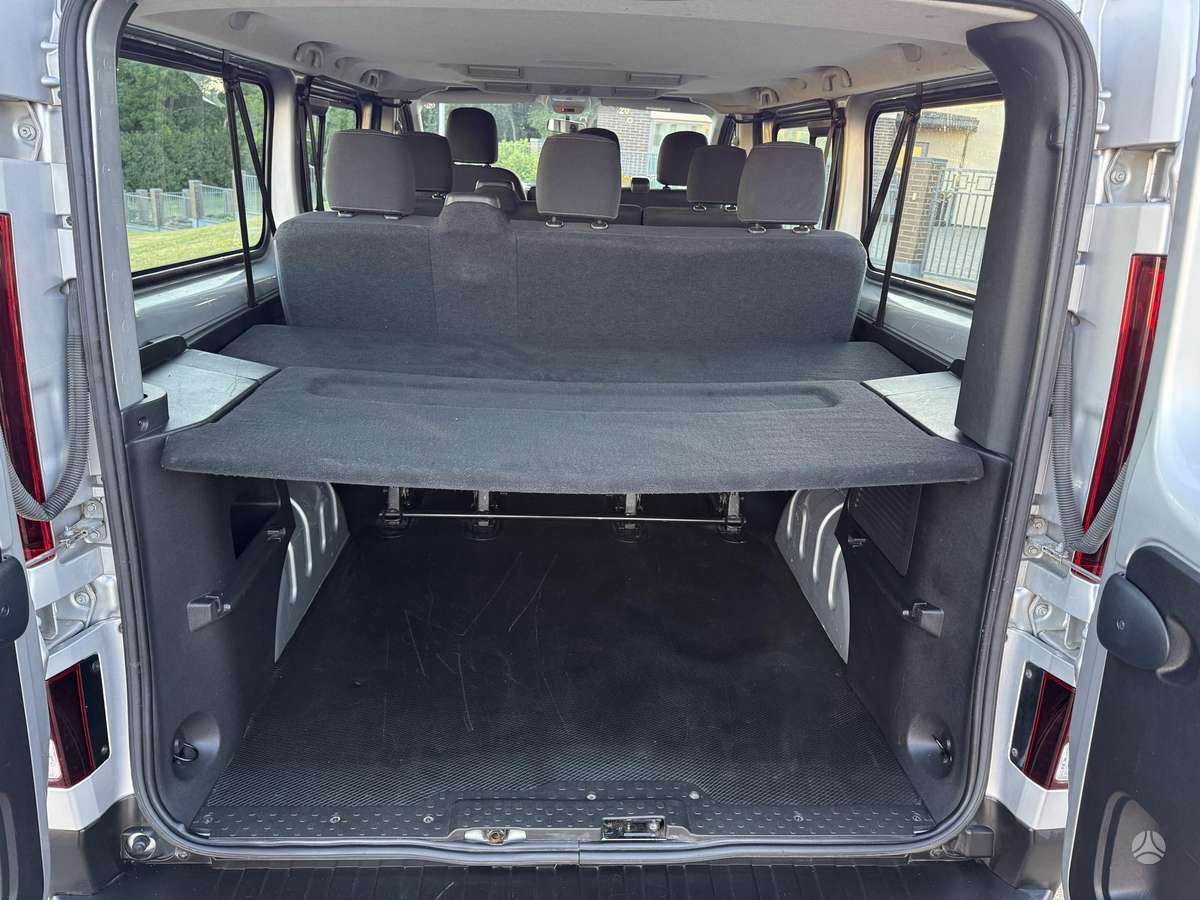 Renault Trafic - 10