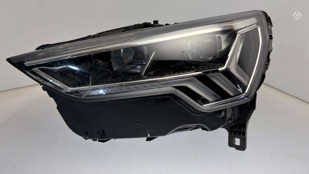 Audi Q3, 83A941033, Cen31104