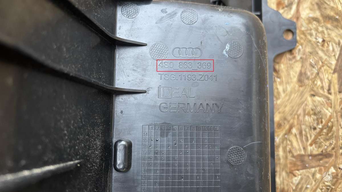 Audi R8, 4S0863369, Cen31107