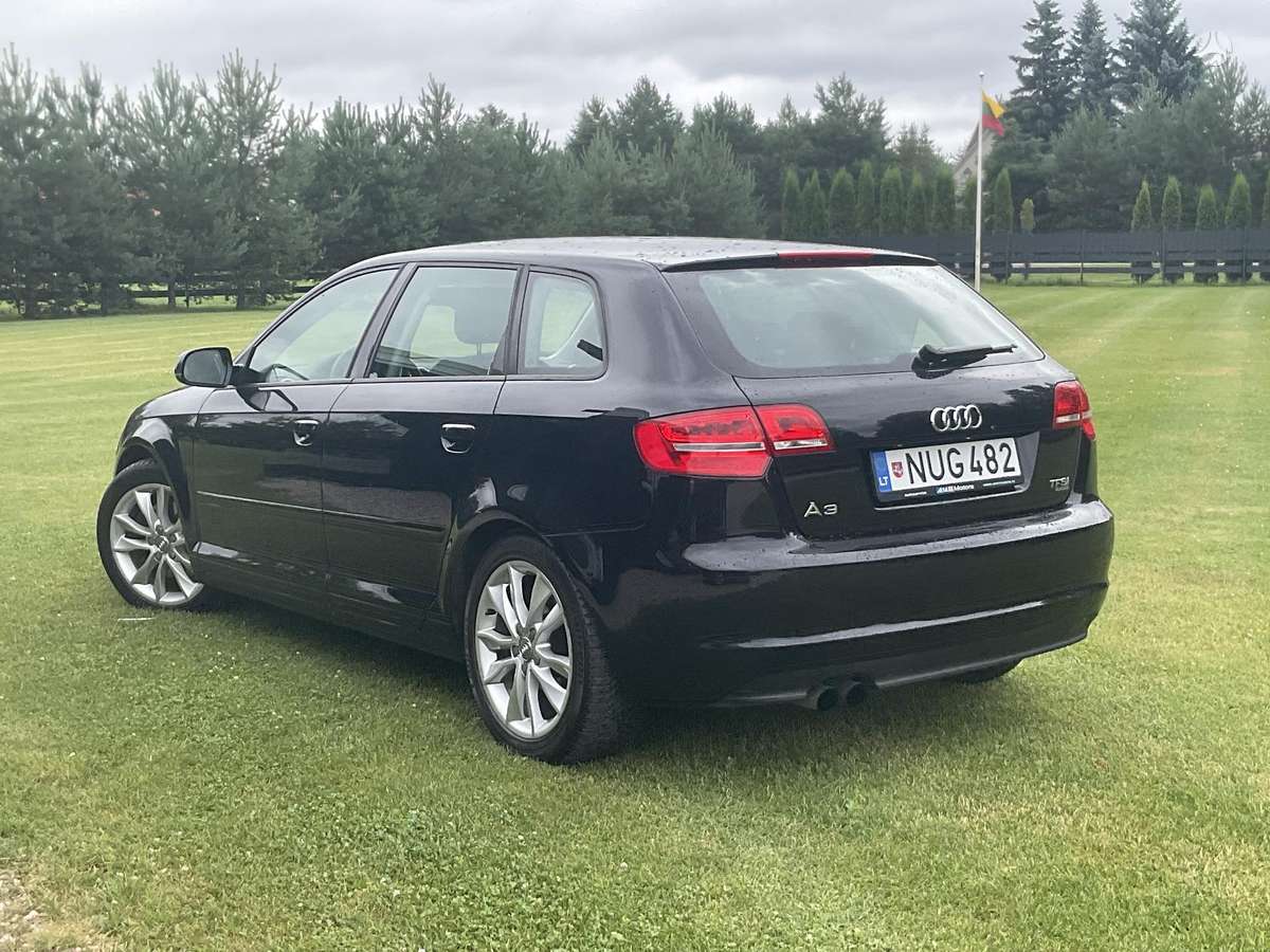 Audi A3, 1.8 l., hečbekas