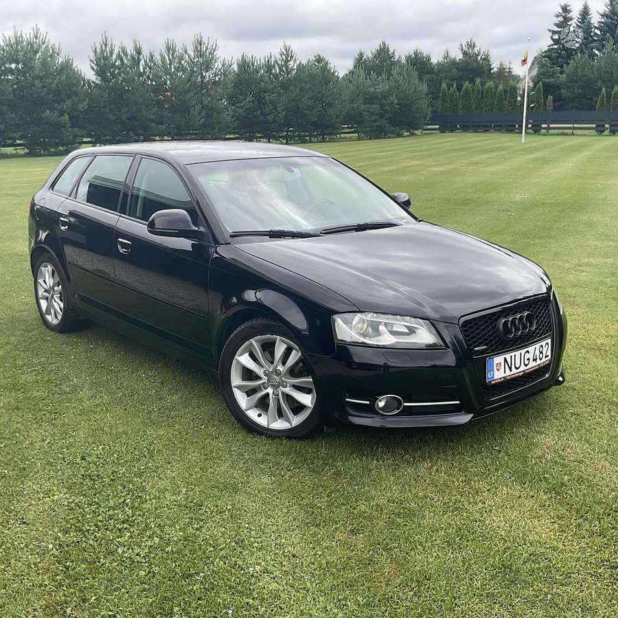Audi A3, 1.8 l., hečbekas