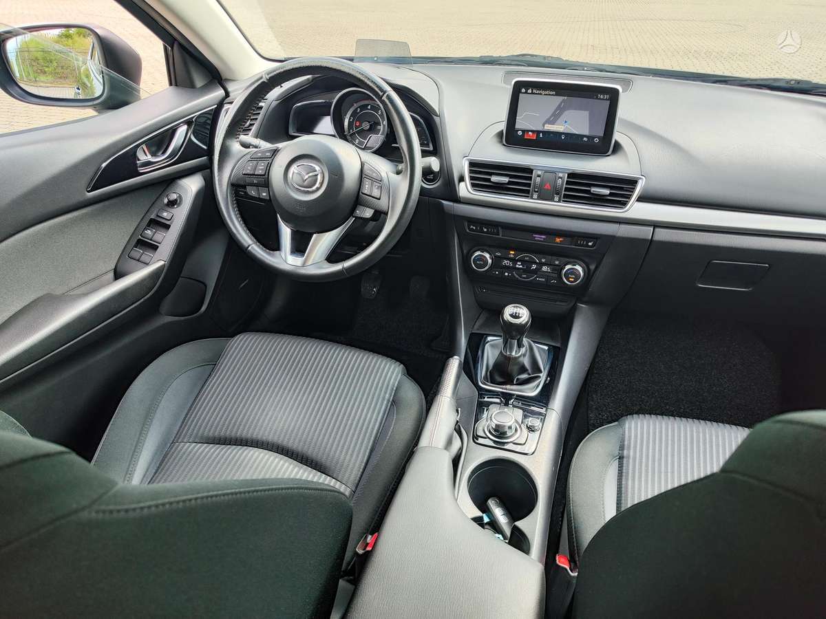 Mazda 3, 2.2 l., Хэтчбек