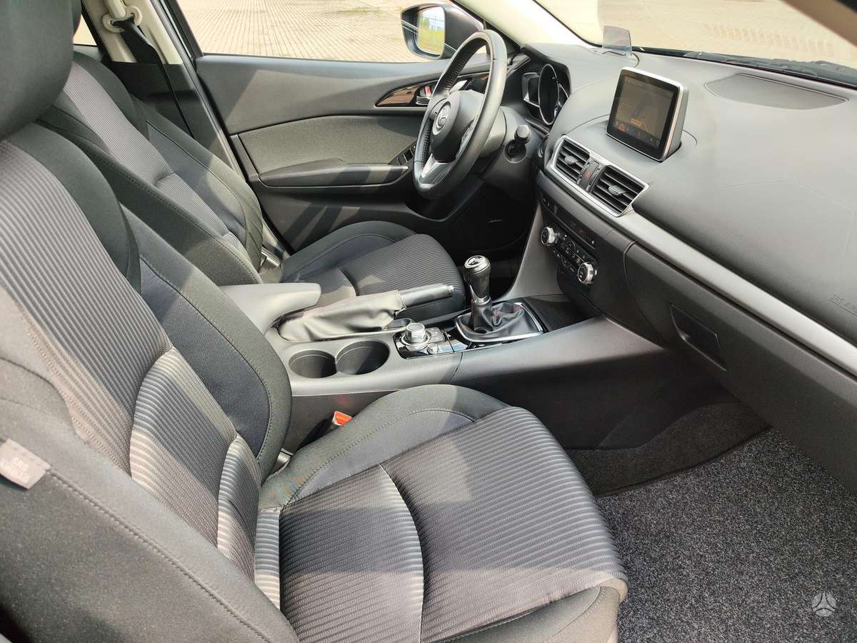 Mazda 3, 2.2 l., Хэтчбек