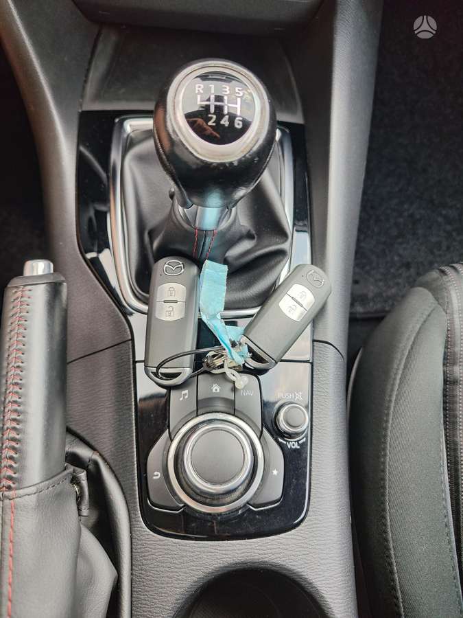 Mazda 3, 2.2 l., hatchback