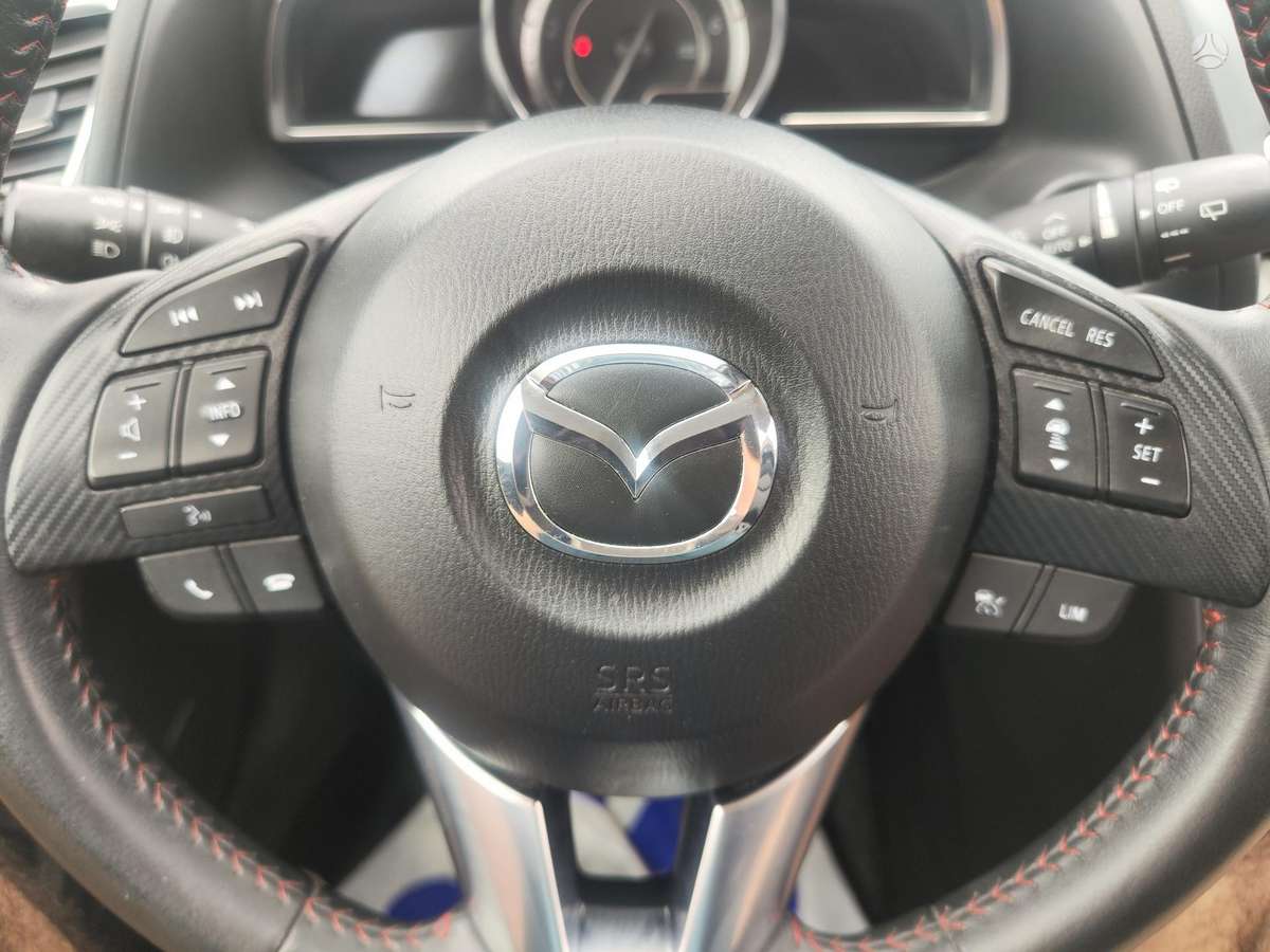 Mazda 3, 2.2 l., Хэтчбек