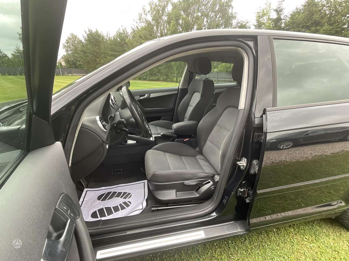 Audi A3, 1.8 l., hečbekas