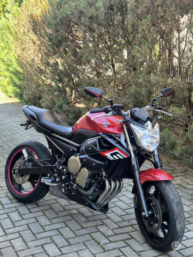 Yamaha XJ6 600cc, street / classic
