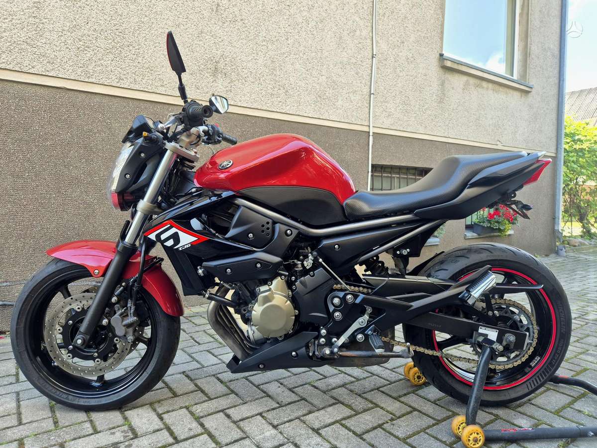 Yamaha XJ6 600cc, street / classic