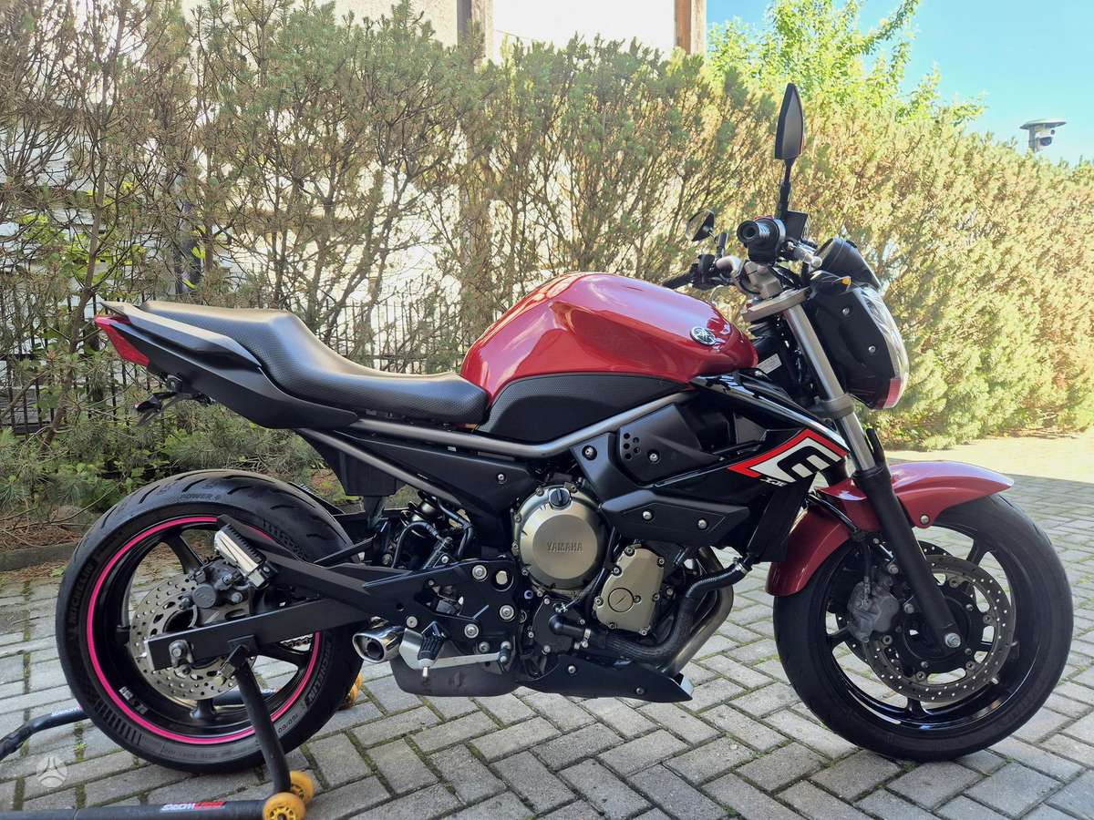 Yamaha XJ6 600cc, street / classic