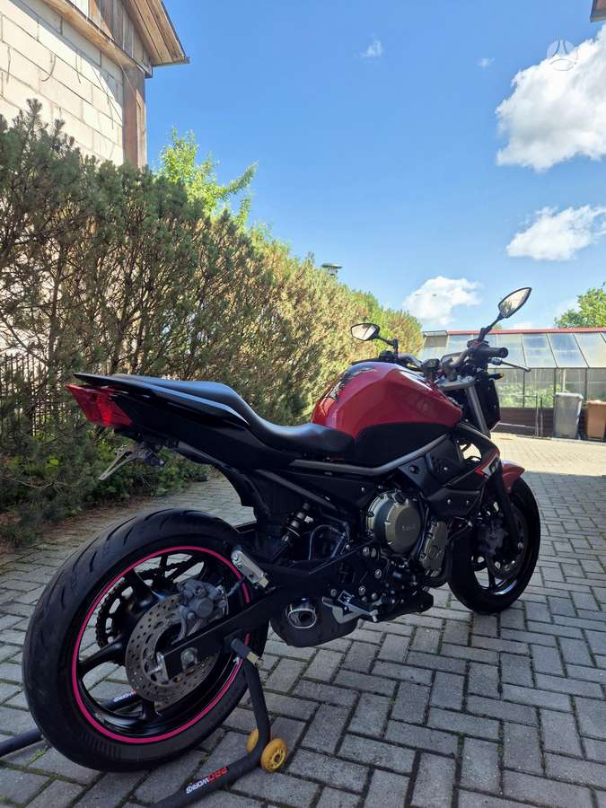 Yamaha XJ6 600cc, street / classic