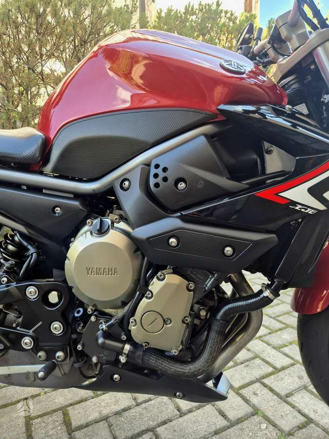Yamaha XJ6 600cc, street / classic